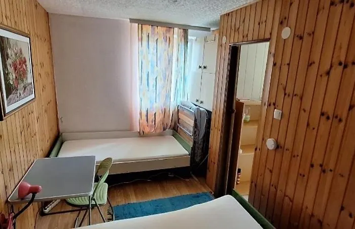 Budget Lower Quality Daire Borjana